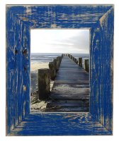 Mein Landhaus – Elegante Marineblaue Bilderrahmen-Kollektion, handgefertigt aus recyceltem Altholz, verfügbar in verschiedenen Größen mit Glas- oder Acrylglasoptionen