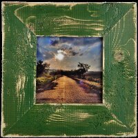 Landhaus Bilderrahmen aus recyceltem Alt-Holz Grün mit 7 cm Leiste