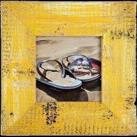 Landhaus Bilderrahmen 20x20 cm aus recyceltem Alt-Holz in Gelb